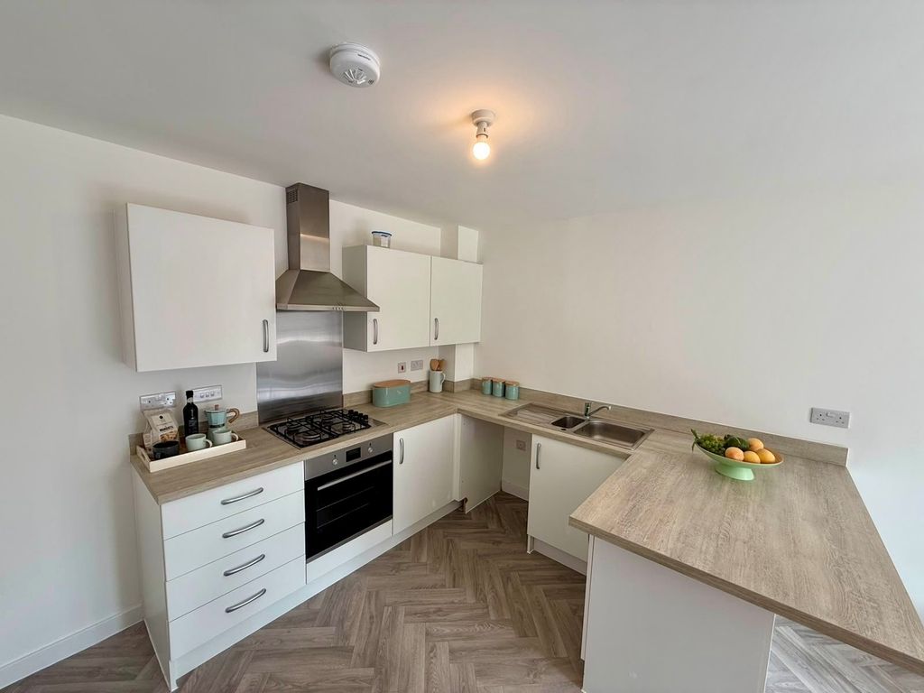 Property photo 1 of 5 Kitchen