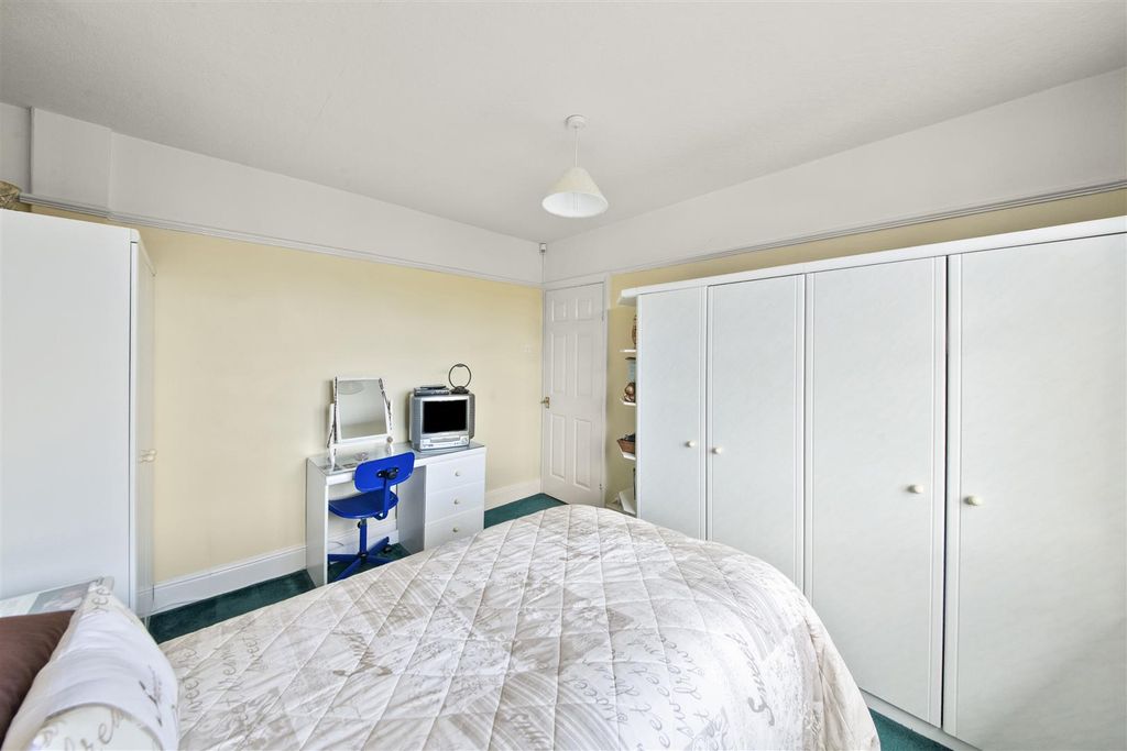 Property photo 1 of 18 10