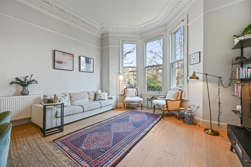 Property photo 2 of 9 Sinclair Road