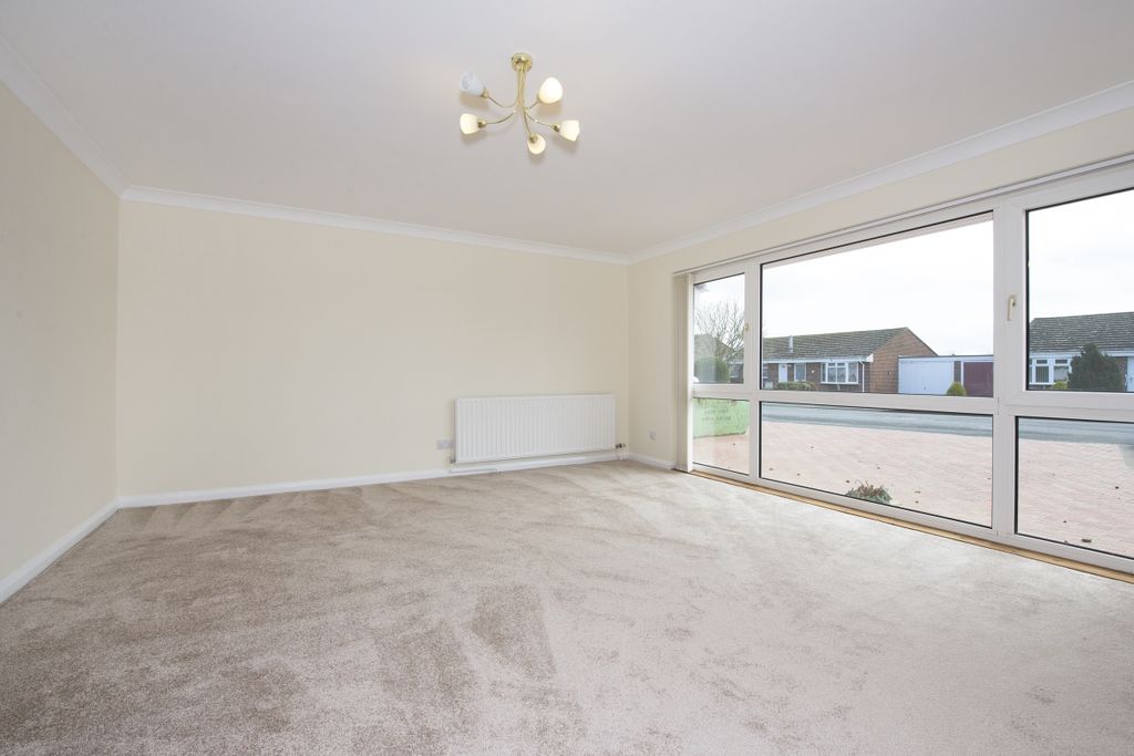 Property photo 2 of 8 Living Room