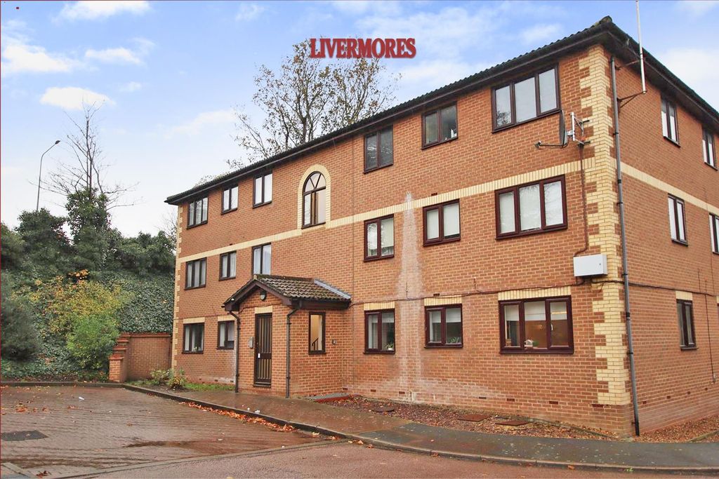 Property photo 1 of 7 61 Winstondp.Jpg