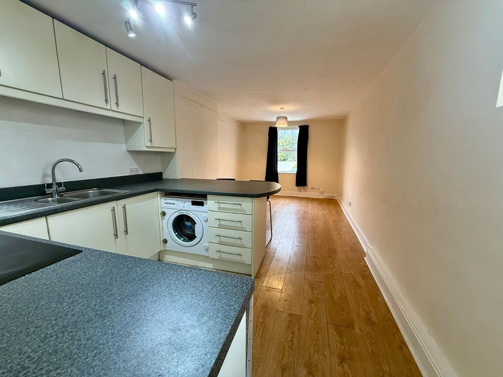 Property photo 3 of 10 Picture No. 25