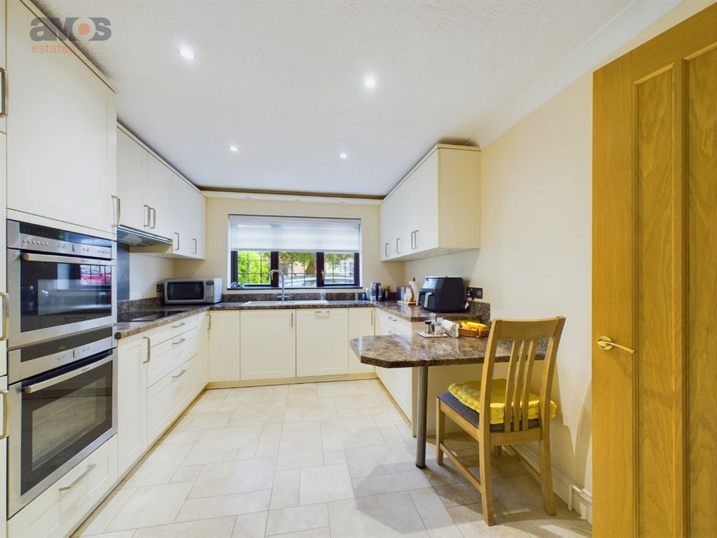 Property photo 3 of 26 3294737