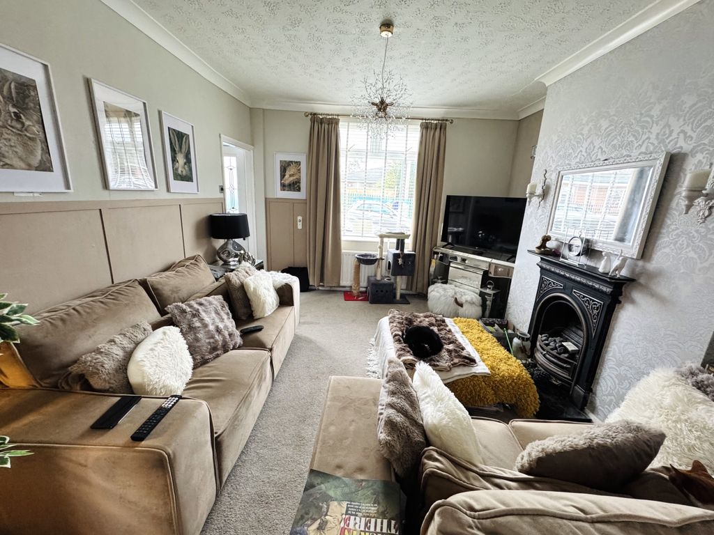 Property photo 3 of 10 Img_1156