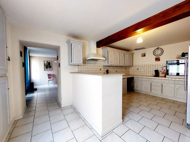 Property photo 3 of 25