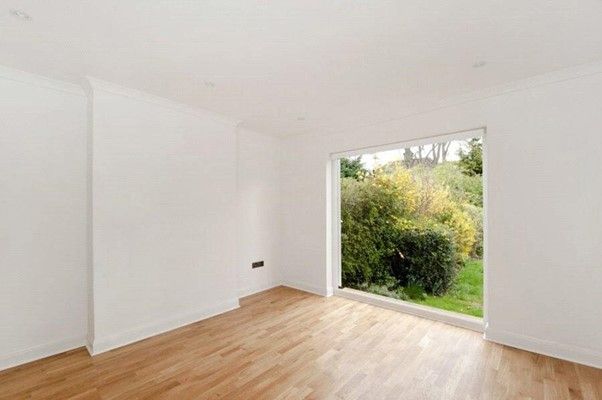 Property photo 1 of 12 Photo 3