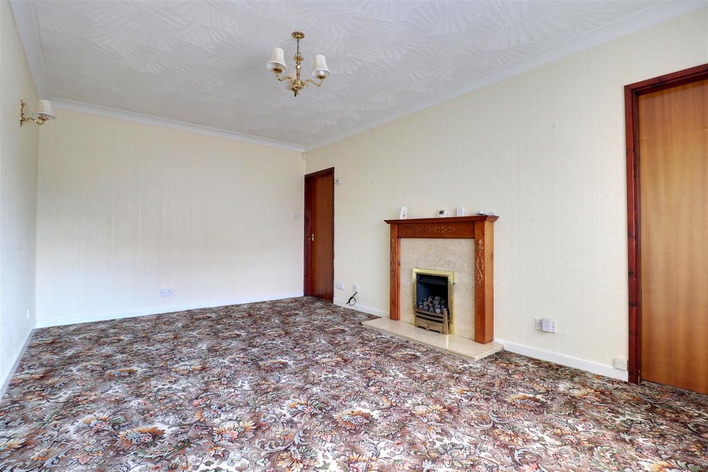 Property photo 2 of 11 Img_3631-Img_3633.Jpg
