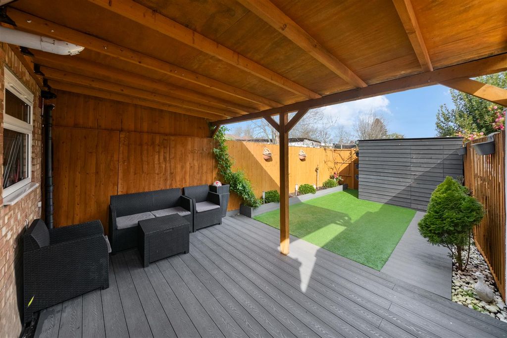 Additional image 13 of 3 bed semi-detached house for saleFredora Avenue, Hayes UB4