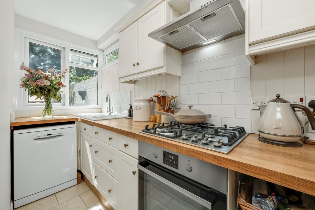 Property photo 2 of 12 Picture No. 38