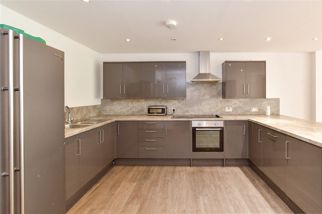 Property photo 2 of 13 Kitchen