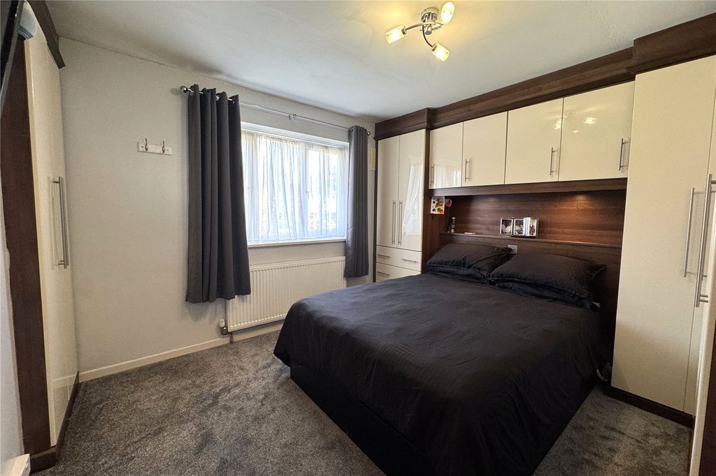 Additional image 8 of 3 bed maisonette for saleWillow Crescent, Farnborough, Hampshire GU14