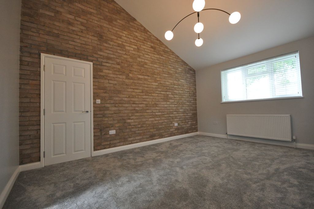 Property photo 2 of 9 Picture No. 03