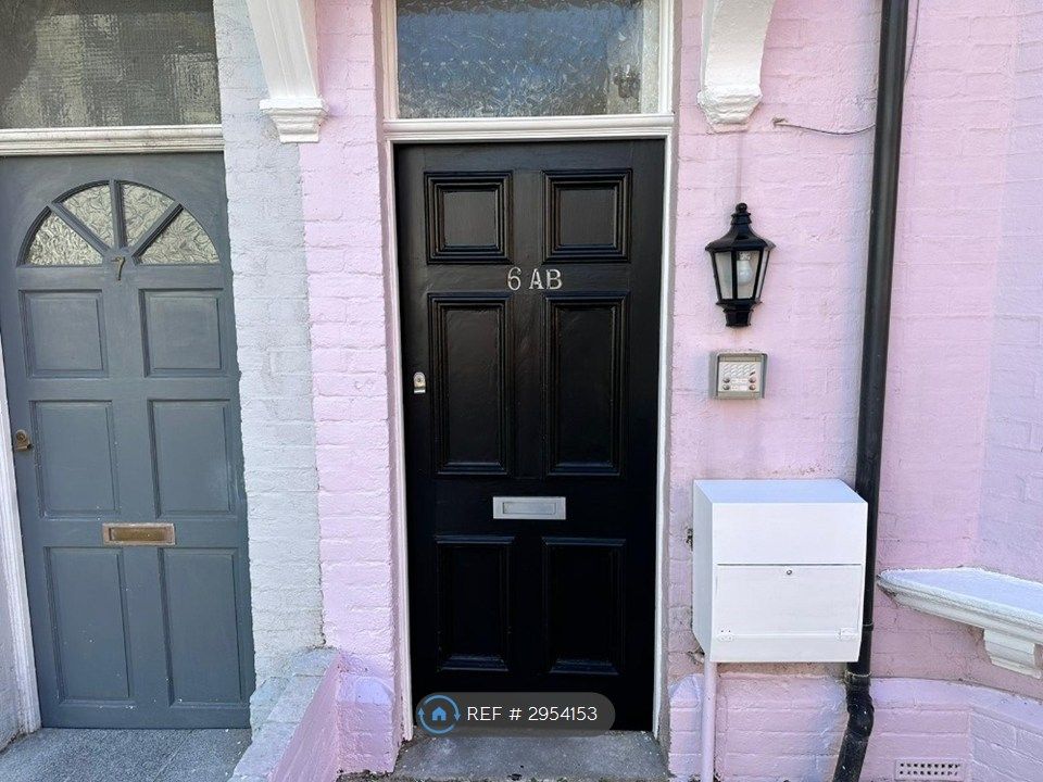 Property photo 1 of 15 Entrance