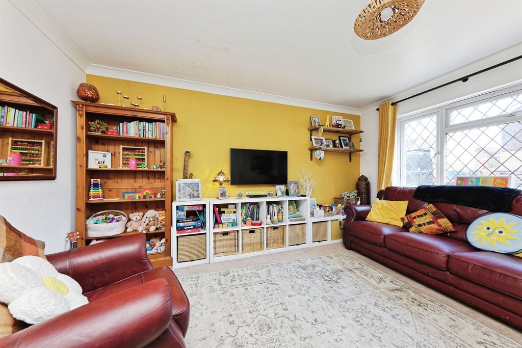 Property photo 2 of 15