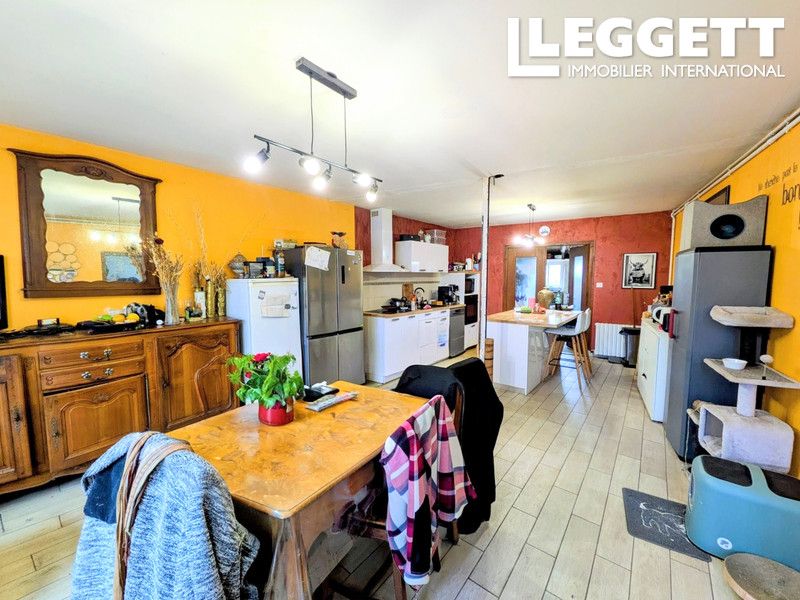 Property photo 3 of 10