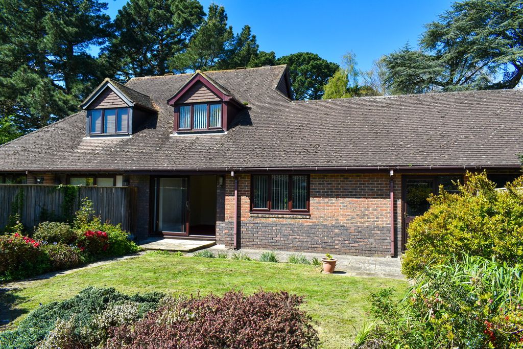 Property photo 3 of 11