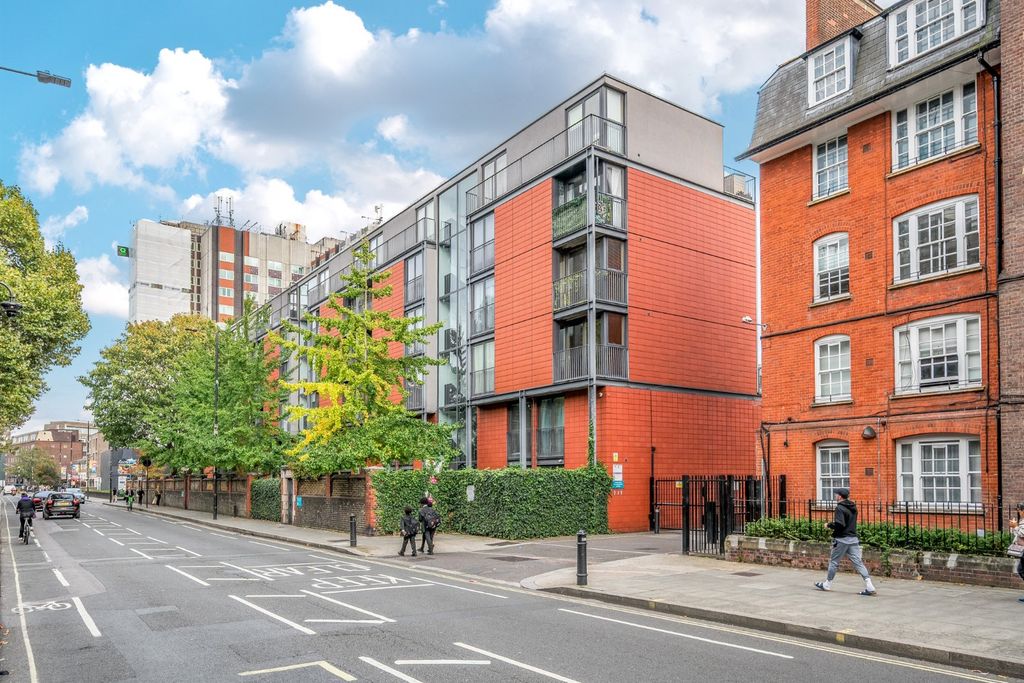 Property photo 2 of 19 Picture No. 17