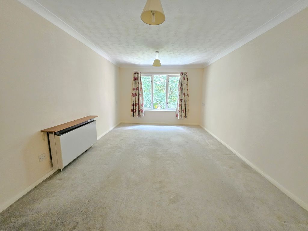 Property photo 2 of 9 Photo 6