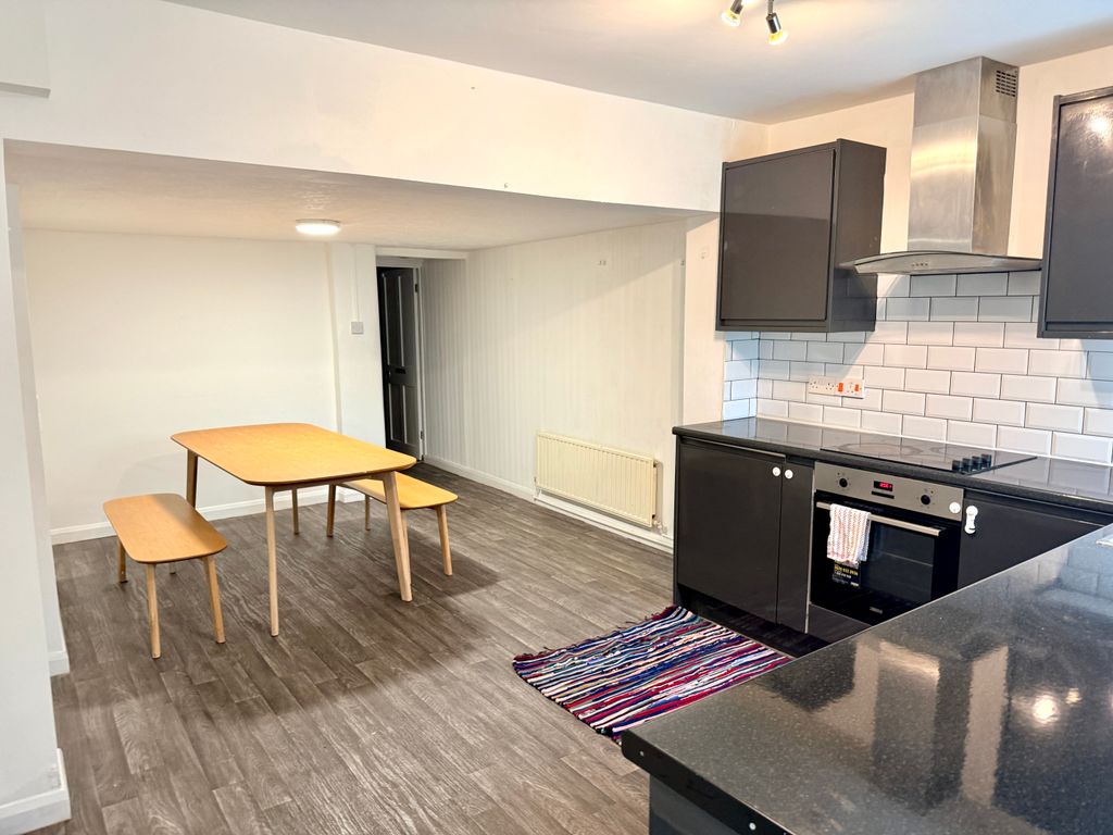 Property photo 2 of 17 Kitchen/ Diner