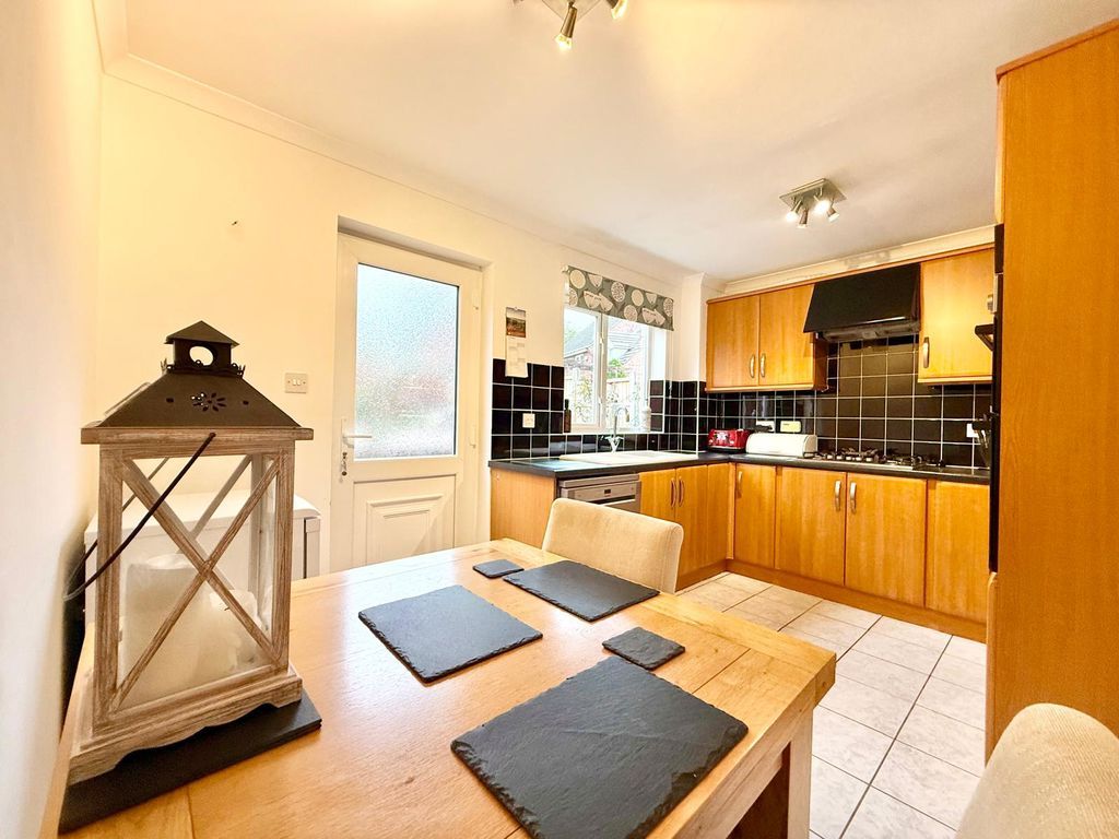 Property photo 2 of 16 Photo 9
