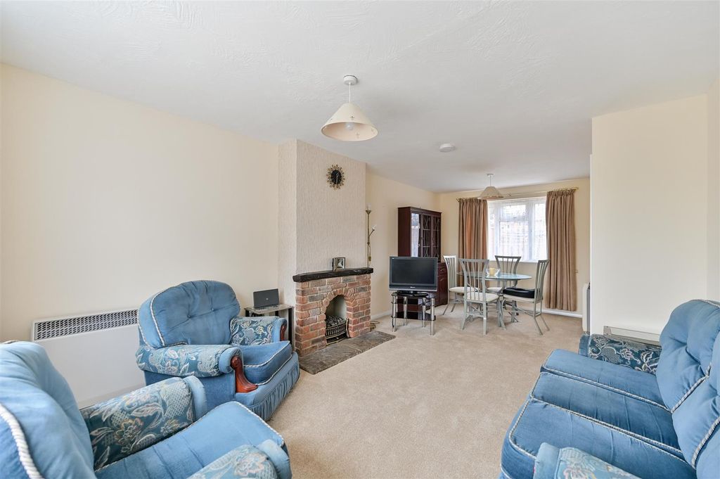 Property photo 2 of 16