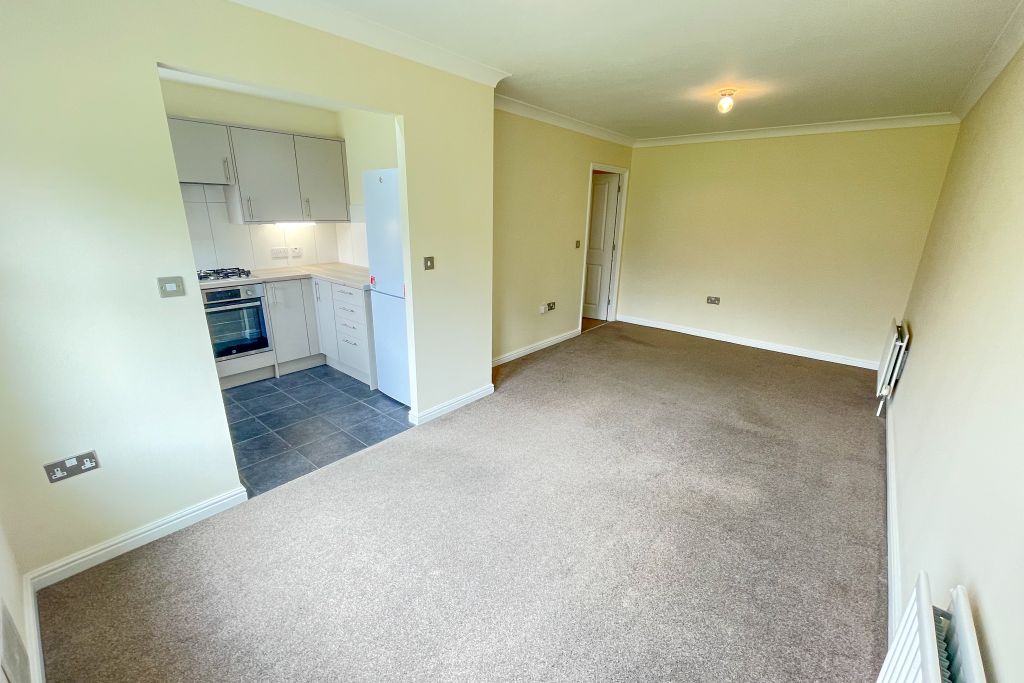 Property photo 3 of 7 Living Room