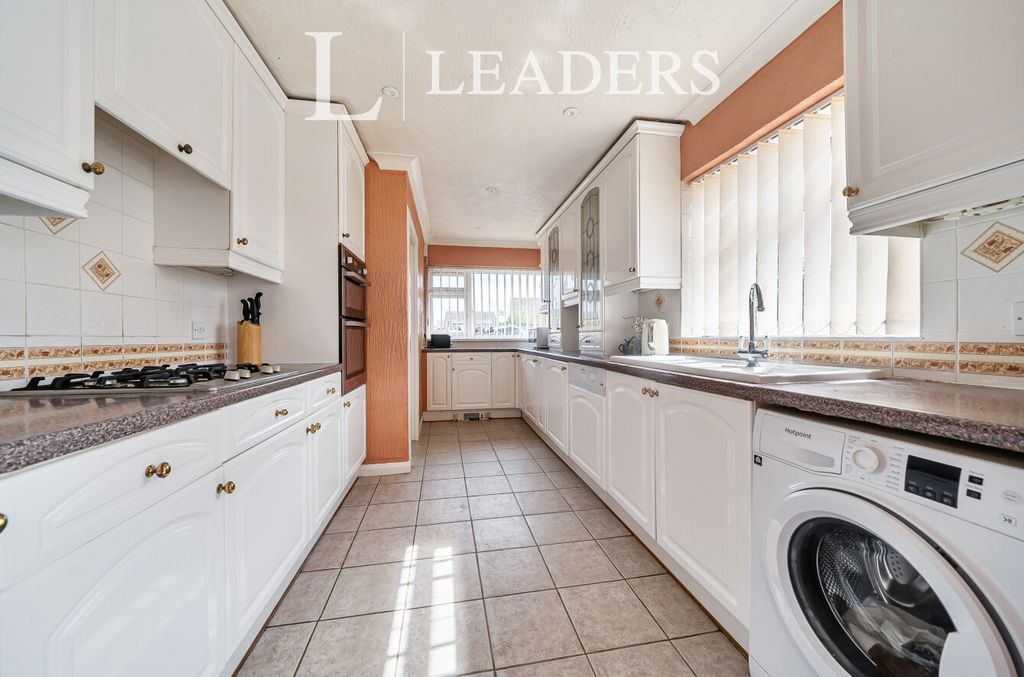 Property photo 2 of 23 Ed868823-61Ec-4E3...