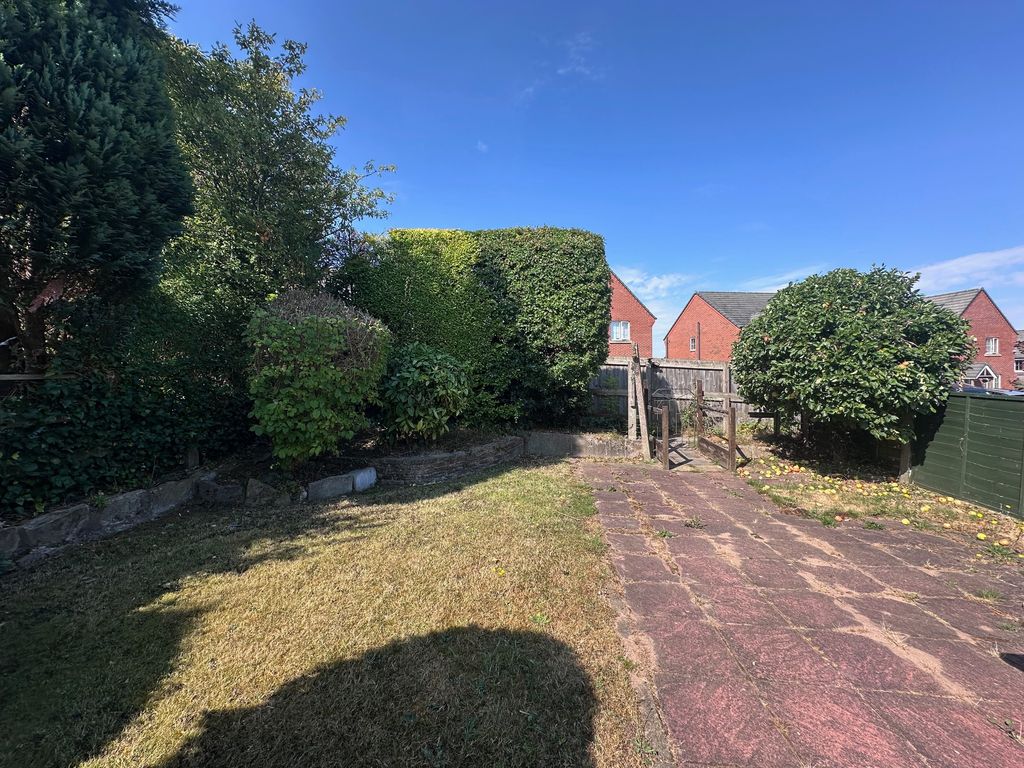 Property photo 3 of 27 Rear Garden 1