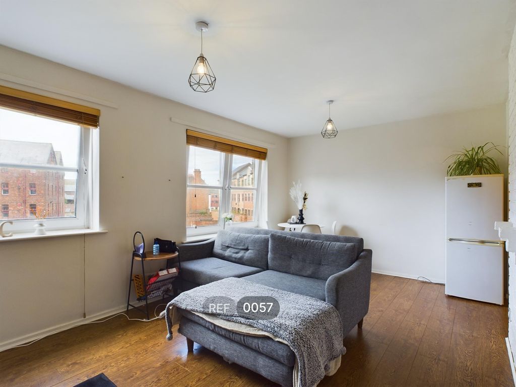 Property photo 2 of 7 Living Area