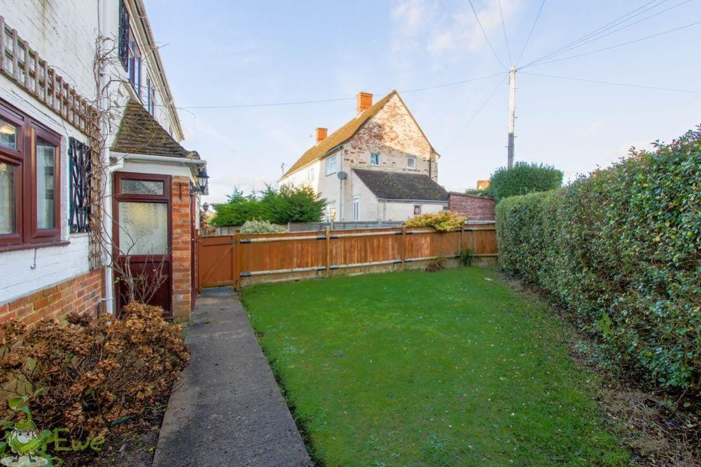 Property photo 2 of 15 Frontgarden