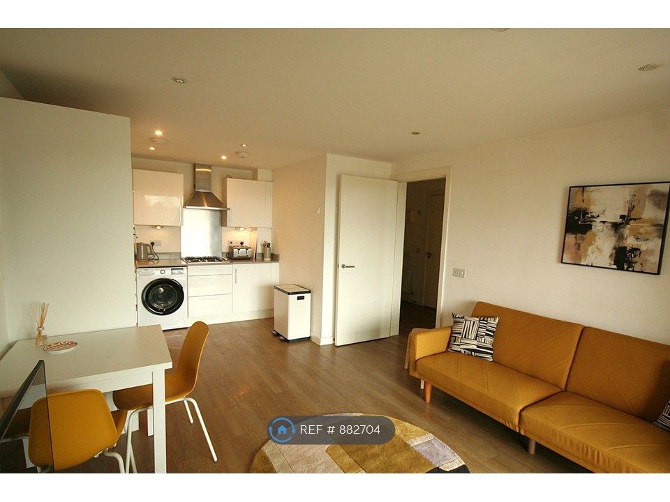 Property photo 1 of 5 Living Room