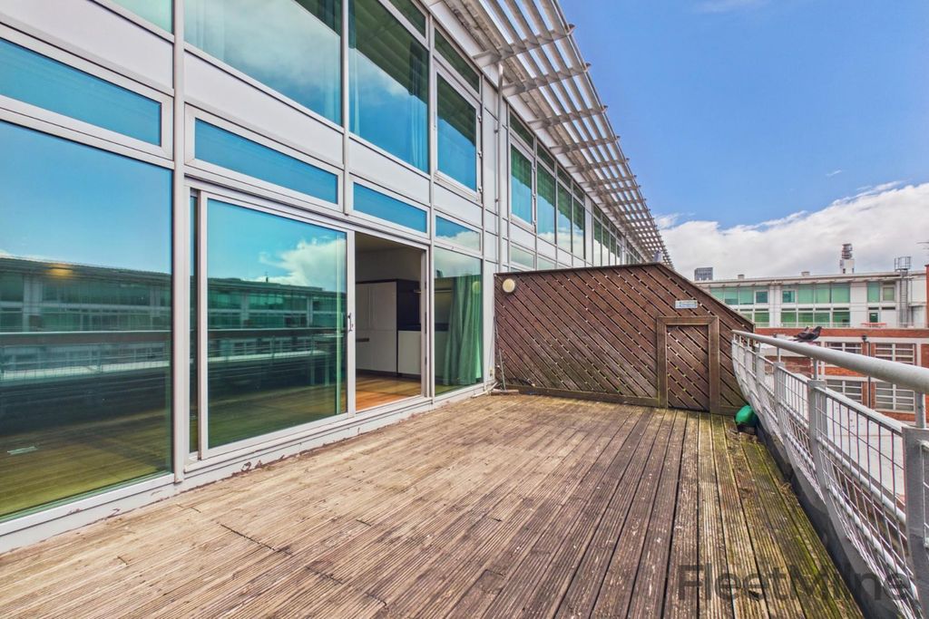 Property photo 3 of 28 Balcony