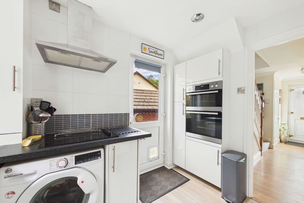 Property photo 3 of 19 Kitchen With Rear Garden Access