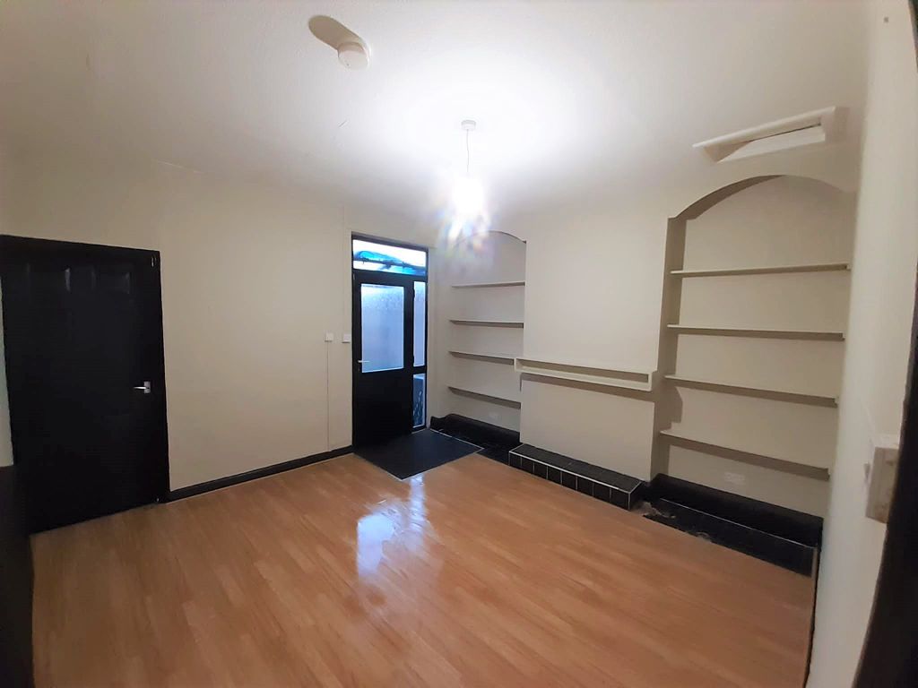 Property photo 2 of 7 Gallery