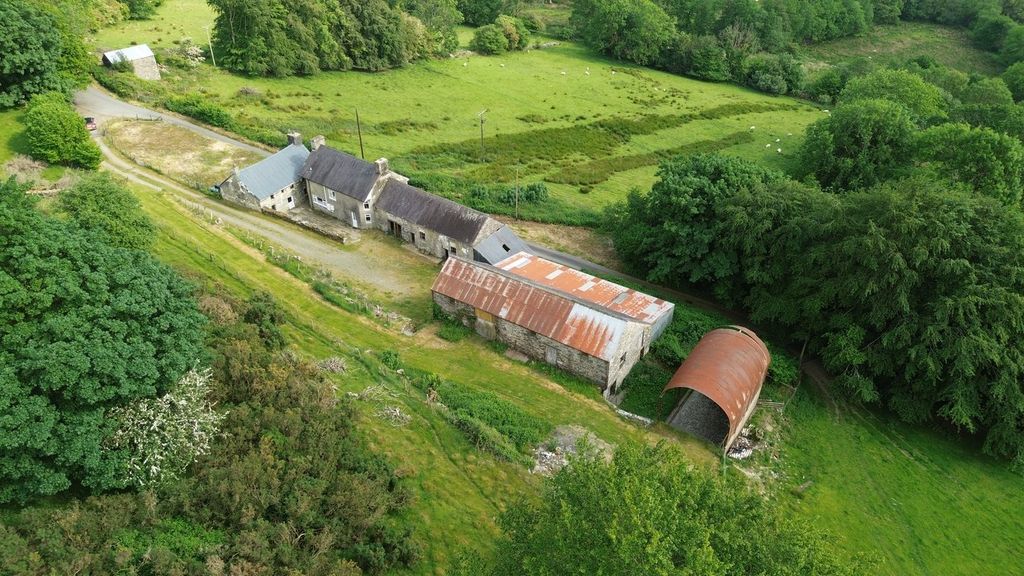 Property photo 1 of 60