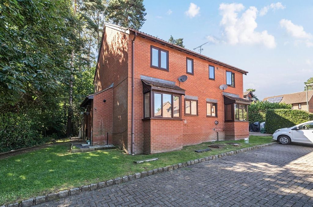 Property photo 1 of 8