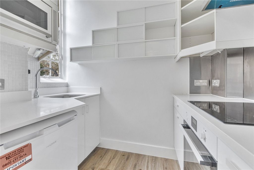 Property photo 3 of 12 Picture No. 11