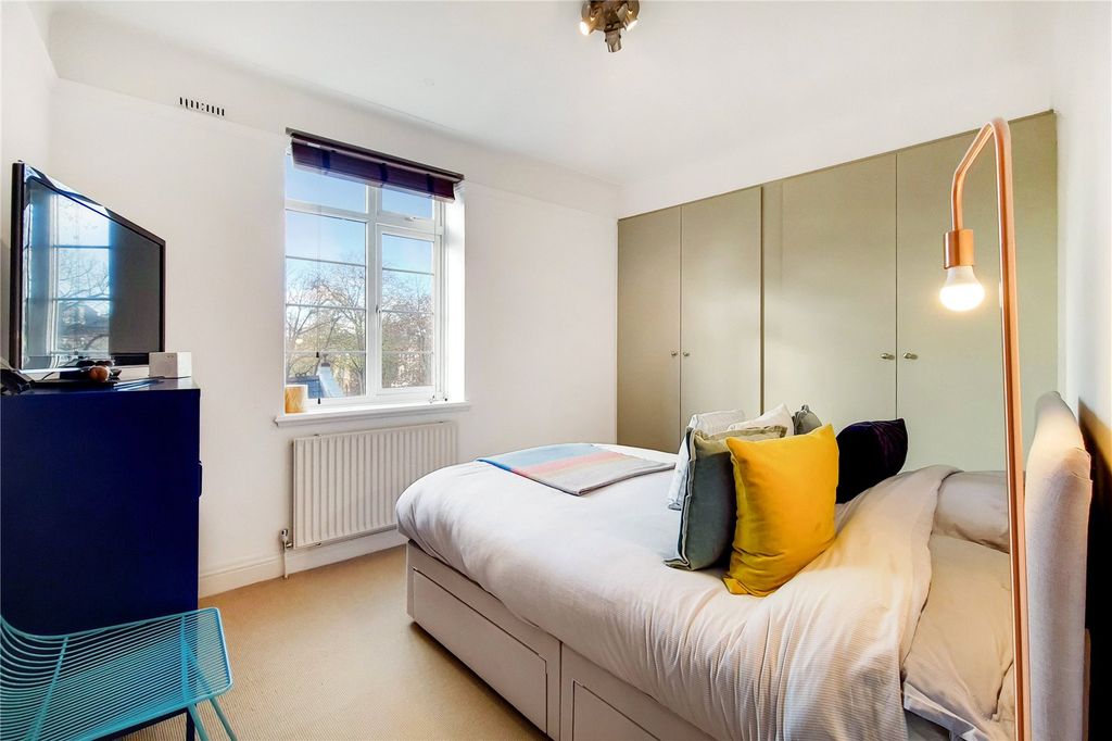 Property photo 3 of 12