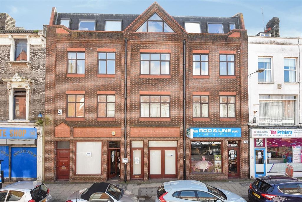 Property photo 1 of 10 16 High Street.Jpg