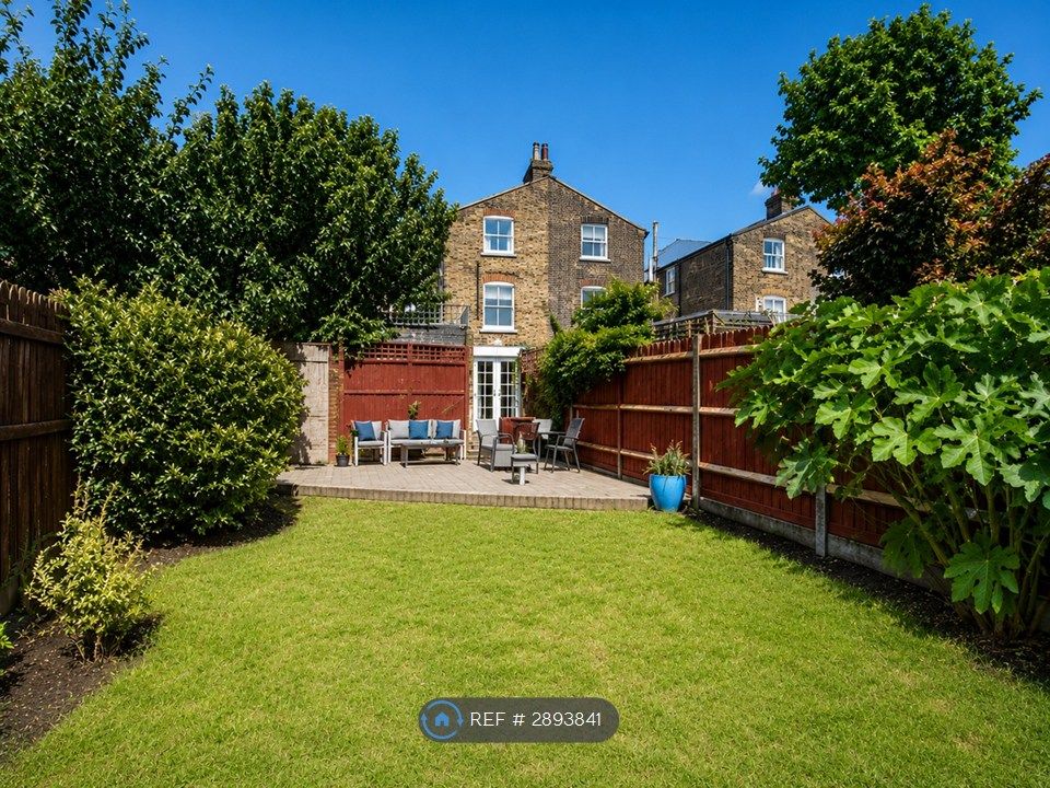 Property photo 2 of 21