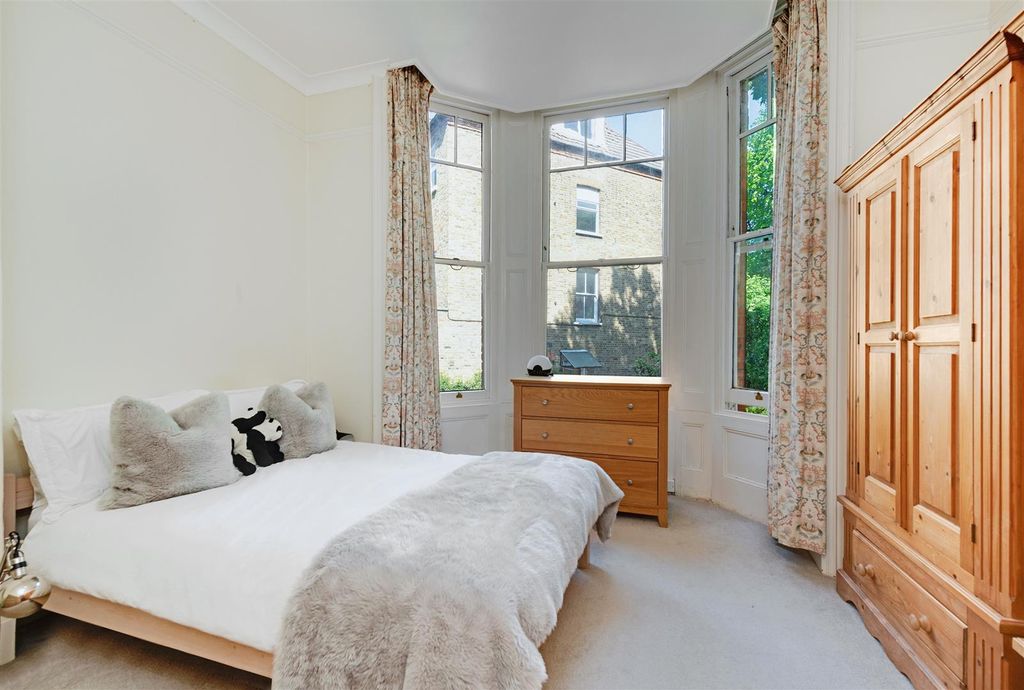 Property photo 3 of 10