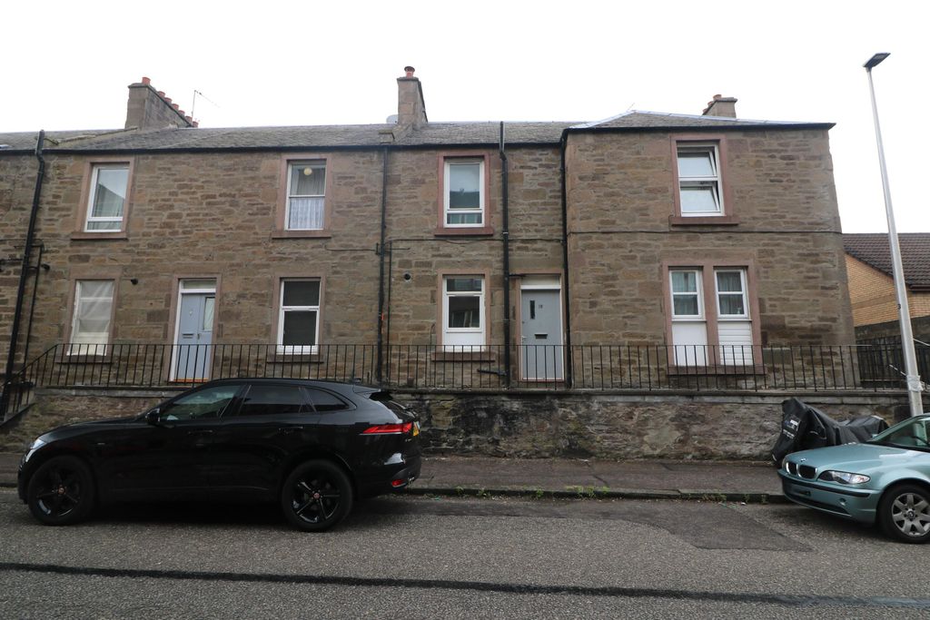 Property photo 2 of 7