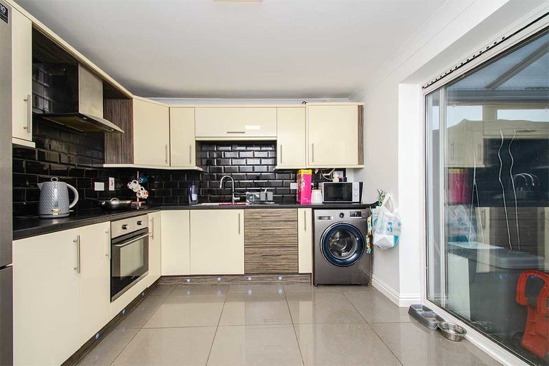 Property photo 3 of 14 Photo 3