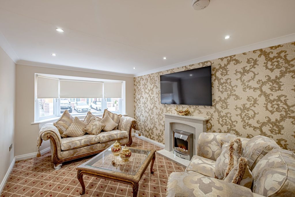 Property photo 3 of 29