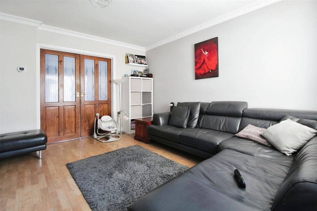 Property photo 2 of 10 33c06683-Img_6148.Jpg