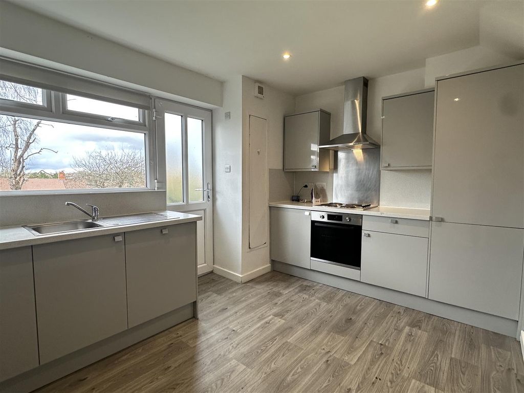 Property photo 1 of 12 Kitchen