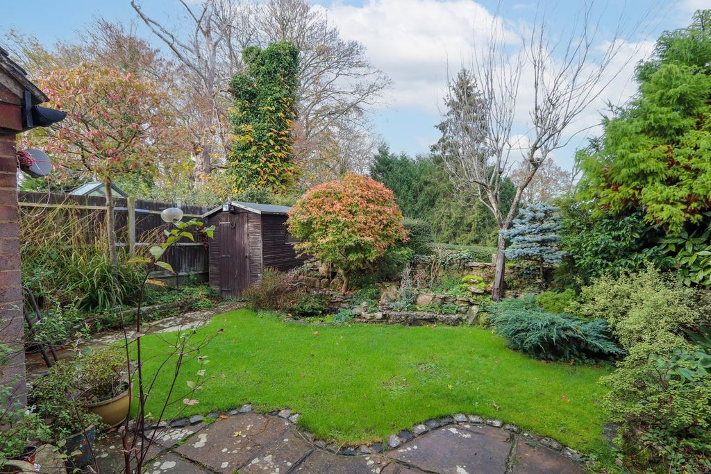 Property photo 2 of 20