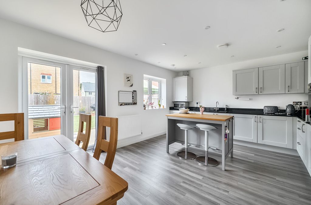 Property photo 2 of 16 1340422-10-68A35B...