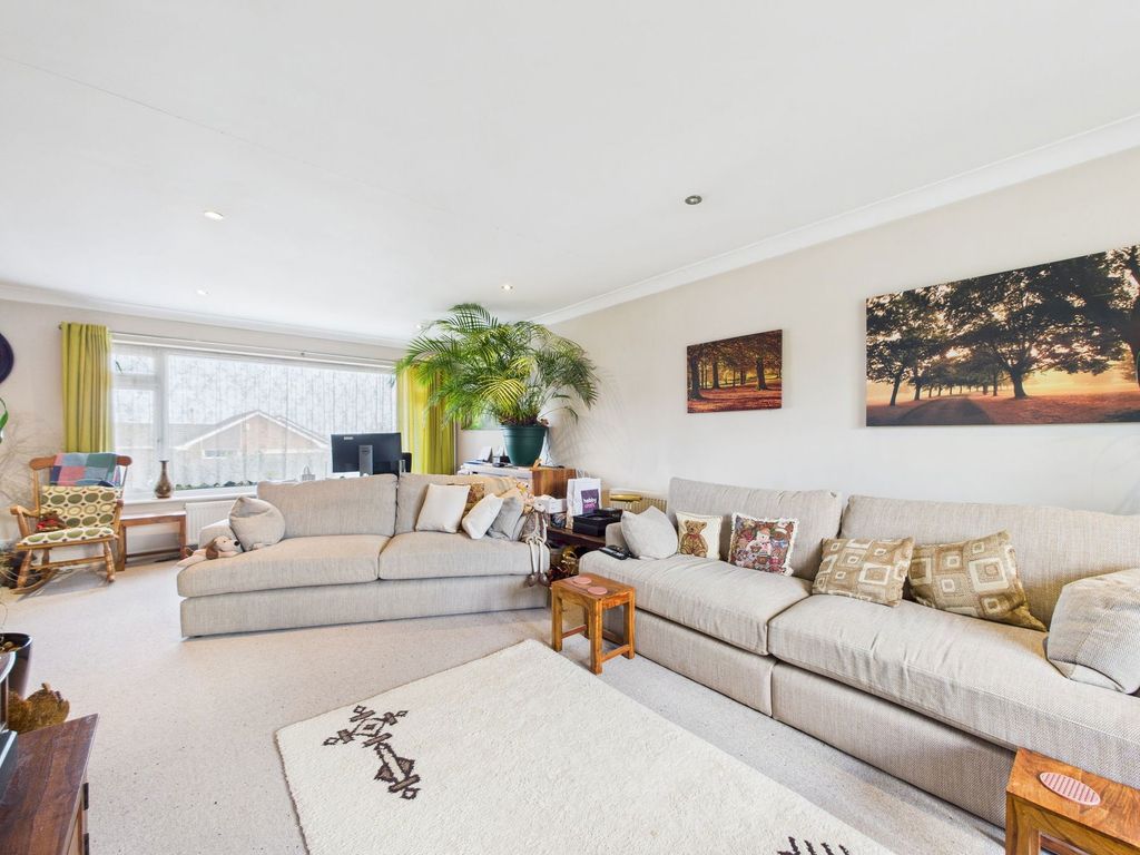 Property photo 3 of 26