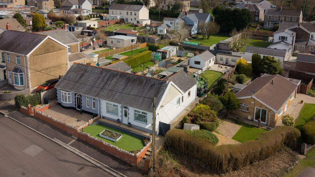 Property photo 1 of 27